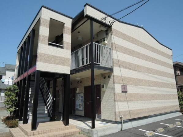 レオパレスJUNEの物件外観写真